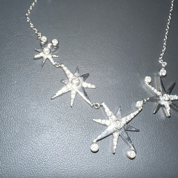 Diamond necklace valued at 6800$. So beautiful and loved. - Picture 5 of 6